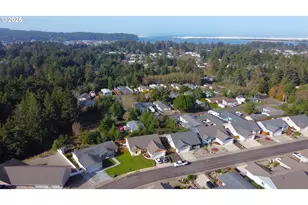 63408 Nathan Dr, Coos Bay, OR 97420 - Photo 4