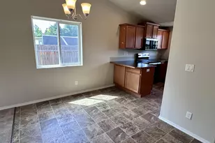 211 La Casa St, Eugene, OR 97402 - Photo 4