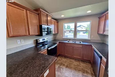 211 Lacasa St, Eugene, OR 97402 - Photo 6