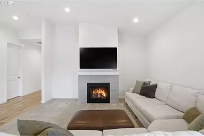 11664 SE Crown Point Way, Happy Valley, OR 97086 - Photo 4