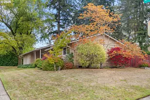 13070 SW Edgewood St, Portland, OR 97225 - Photo 2