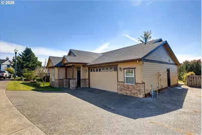 426 N V St, Washougal, WA 98671 - Photo 2