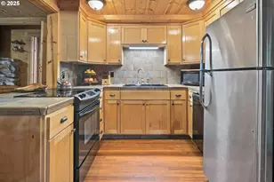 27172 E Marion Rd, Rhododendron, OR 97049 - Photo 8