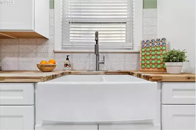 6723 NE Dogwood St, Hillsboro, OR 97124 - Photo 8