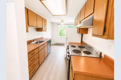 12600 SE Freeman Way, Milwaukie, OR 97222 - Photo 10