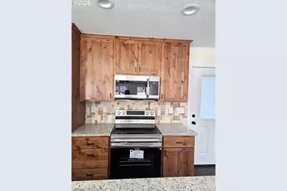 95 W Ivy St, Arlington, OR 97812 - Photo 2
