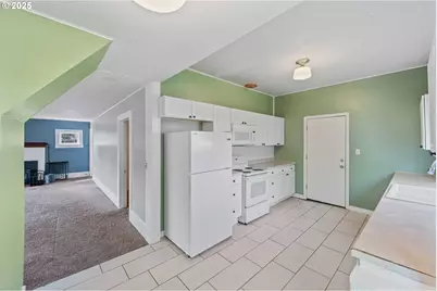 1296 W Central Blvd, Coquille, OR 97423 - Photo 14