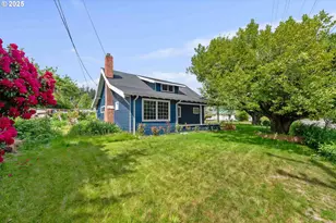 1296 W Central Blvd, Coquille, OR 97423 - Photo 2