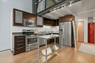 1400 NW Irving St, Portland, OR 97209 - Photo 10