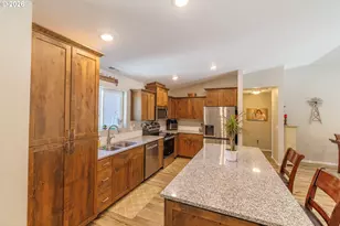 17450 Meadow Way, Bend, OR 97707 - Photo 18