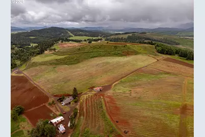 1066 Red Hill Rd, Oakland, OR 97462 - Photo 16