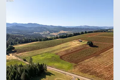 1066 Red Hill Rd, Oakland, OR 97462 - Photo 44