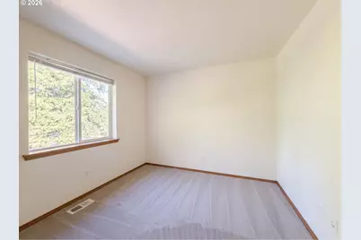 17475 SW Eirwen St, Beaverton, OR 97003 - Photo 24