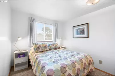 337 16th Ave, Seaside, OR 97138 - Photo 12