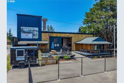 203 N Birch St, Coquille, OR 97423 - Photo 1