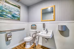 203 N Birch St, Coquille, OR 97423 - Photo 18
