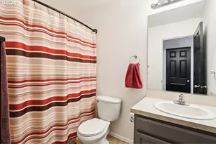 19153 SE Yamhill St, Portland, OR 97233 - Photo 18