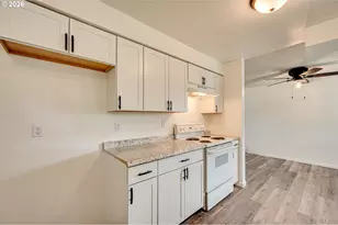 2021 35th Ave, Longview, WA 98632 - Photo 8