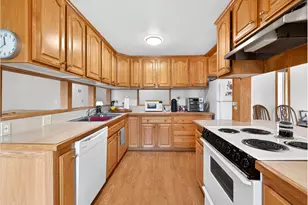 389 SE Palmblad Dr, Gresham, OR 97080 - Photo 8