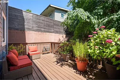 6920 N Charleston Ave, Portland, OR 97203 - Photo 32