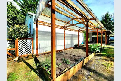 874 S Main St, Canyonville, OR 97417 - Photo 16