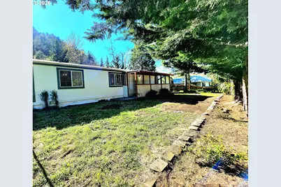 874 S Main St, Canyonville, OR 97417 - Photo 22
