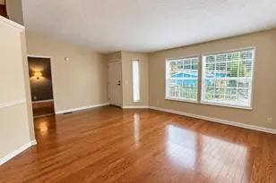 242 Canyon View Dr, Lafayette, OR 97127 - Photo 2