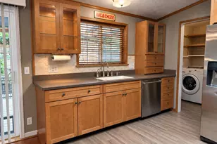 242 Canyon View Dr, Lafayette, OR 97127 - Photo 8