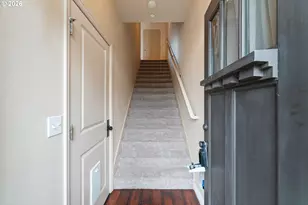 10909 NE 8th Cir, Vancouver, WA 98664 - Photo 2