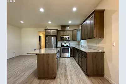 205/207 W Nesbitt St, Goldendale, WA 98620 - Photo 10