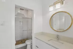 9025 NE Hoyt St, Portland, OR 97220 - Photo 22