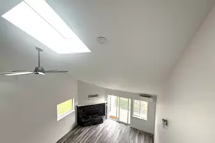 281 N Hayden Bay Dr, Portland, OR 97217 - Photo 4