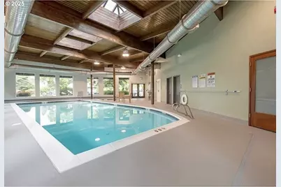 281 N Hayden Bay Dr, Portland, OR 97217 - Photo 8