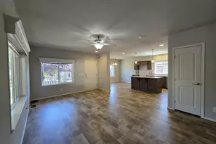 145 Owyhee Ln, Roseburg, OR 97471 - Photo 18