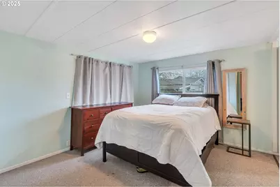 1005 Ferry St, Dayton, OR 97114 - Photo 14