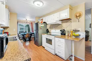 1005 Ferry St, Dayton, OR 97114 - Photo 10