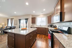 937 N Gibert Ct, Ridgefield, WA 98642 - Photo 16