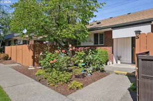 15100 SW Crown Dr, King City, OR 97224 - Photo 2