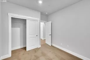 16646 SW Townsville St, Portland, OR 97224 - Photo 30