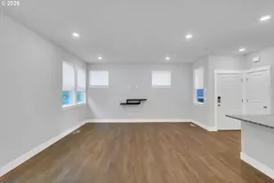 16646 SW Townsville St, Portland, OR 97224 - Photo 8