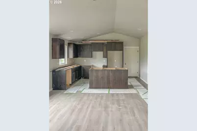158 Collins Ct, Winston, OR 97496 - Photo 6