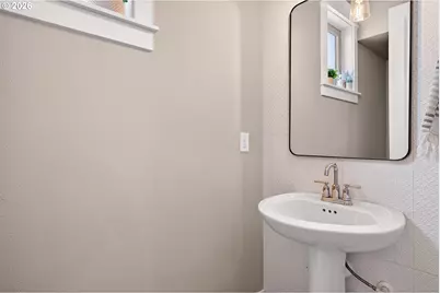 28565 SW McGraw Ave, Wilsonville, OR 97070 - Photo 18