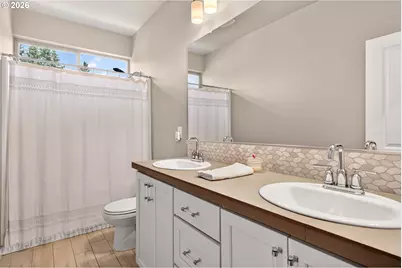 28565 SW McGraw Ave, Wilsonville, OR 97070 - Photo 32