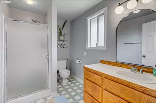 1634 SW Spring Garden St, Portland, OR 97219 - Photo 24