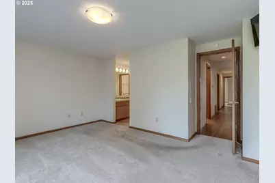 2328 NE 156th Pl, Portland, OR 97230 - Photo 24