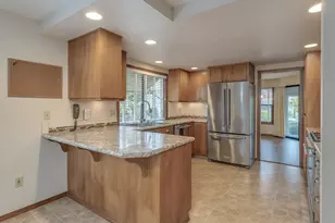 2328 NE 156th Pl, Portland, OR 97230 - Photo 14