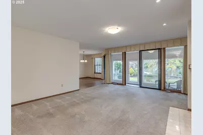 2328 NE 156th Pl, Portland, OR 97230 - Photo 8