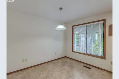 2328 NE 156th Pl, Portland, OR 97230 - Photo 20