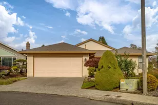 2328 NE 156th Pl, Portland, OR 97230 - Photo 2