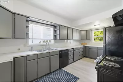 210 Acacia Ave, Garibaldi, OR 97118 - Photo 14